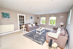 Living room- click for photo gallery